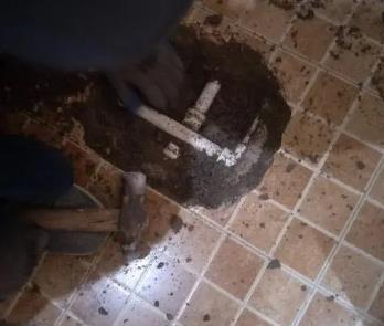 阿荣卫生间漏水维修公司为您分享下卫生间渗水如何处理及注意事项